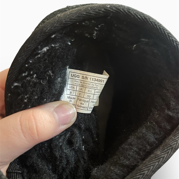 UGG Women’s Classic Mini Platform Boots - Black - Picture 5 of 5